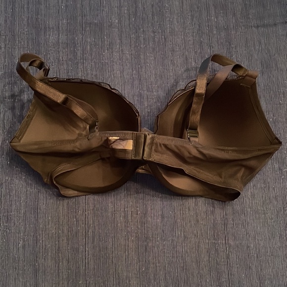 NWOT Victorias Secret 38D Star Pattern Push up bra adj straps with crossback - Picture 2 of 9